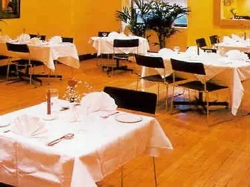 Blooms Hotel 3*