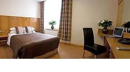 Blooms Hotel 3*