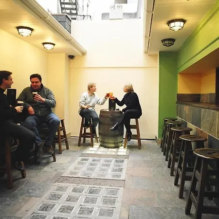 布鲁姆斯酒店 酒店