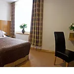 Blooms Hotel 3*